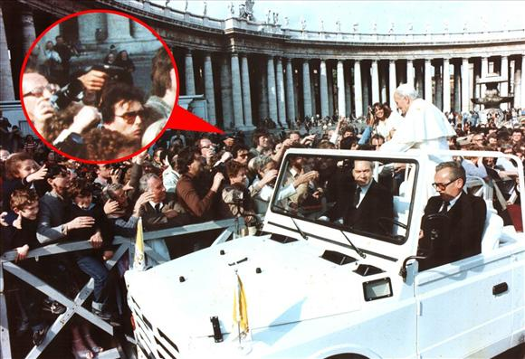 Our Lady of Fatima & Saint John Paul II  assassination attempt 35 ...